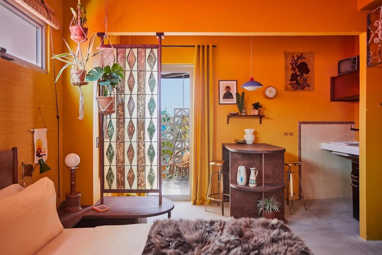 Mood Haus By Dw - 70'S Retro Stays San Juan Apartment